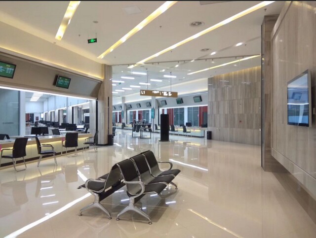 泰州興化市政務(wù)服務(wù)中心200窗口液晶叫號系統(tǒng)、PAD評價(jià)系統(tǒng)、觸摸查詢系統(tǒng)、自